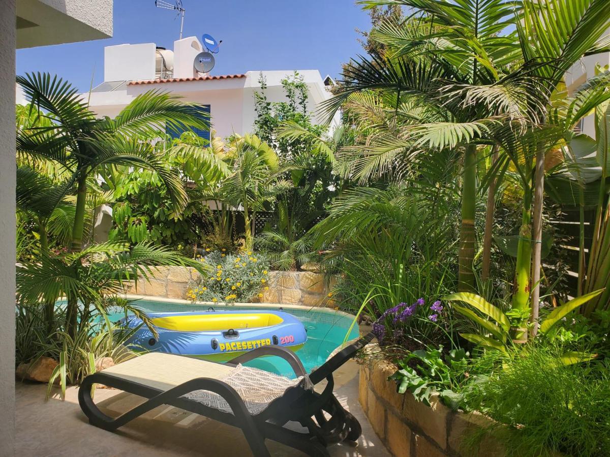Charming 3-Bed Villa In Protaras With Heated Pool Exterior photo